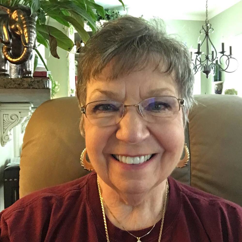 Meet your Posher, Carolyn